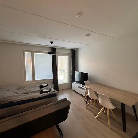 Lägenhet Neat Near The Metro In *